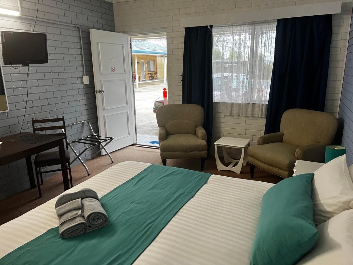 Jillaroo Motor Inn Глен-Иннес Экстерьер фото