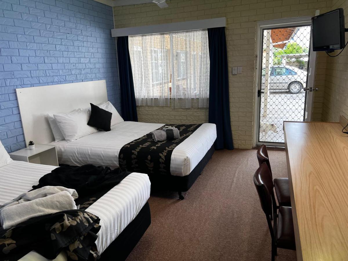 Jillaroo Motor Inn Глен-Иннес Экстерьер фото