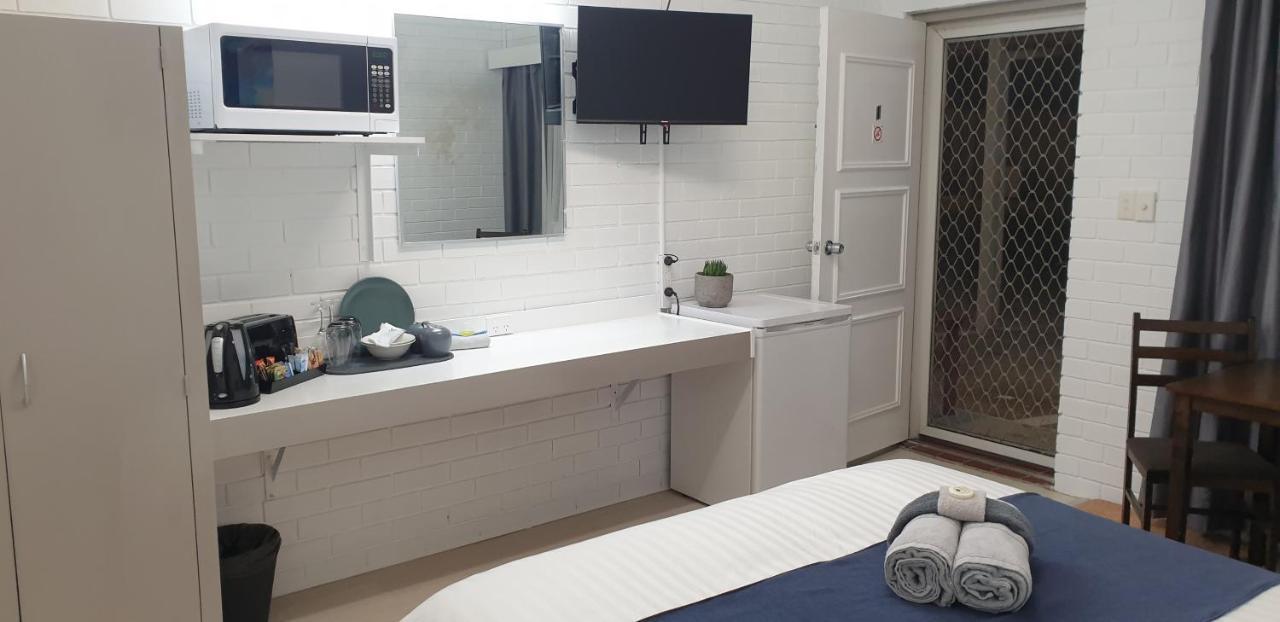 Jillaroo Motor Inn Глен-Иннес Экстерьер фото
