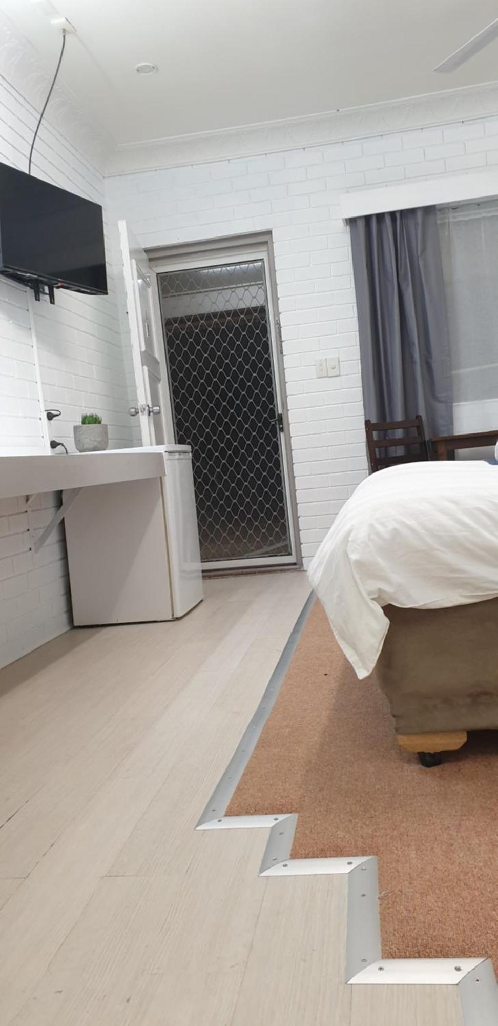 Jillaroo Motor Inn Глен-Иннес Экстерьер фото